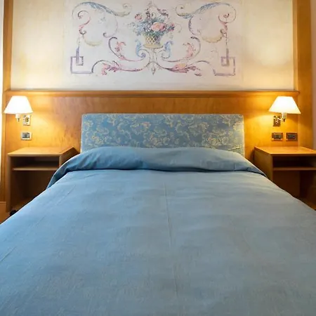 La Fenice Apartahotel *